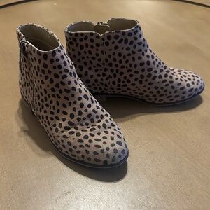Cat & Jack Spotted Ankle Boots - Black and Tan